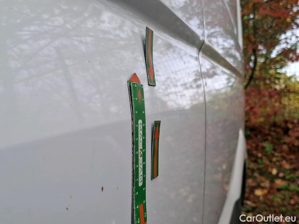  Volkswagen  Crafter VOLKSWAGEN  / 2017 / 4P / Fourgon tôlé 2.0 TDI 140 35 L4H3 Procab Business Line #68