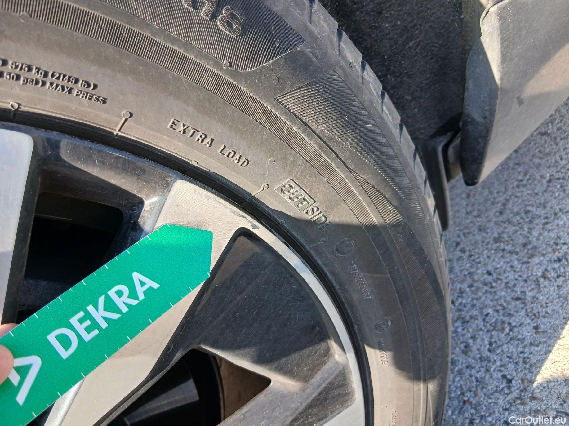  Volvo  XC60 VOLVO  / 2017 / 5P / todoterreno 2.0 T6 AWD Recharge Inscription Exp Auto #5