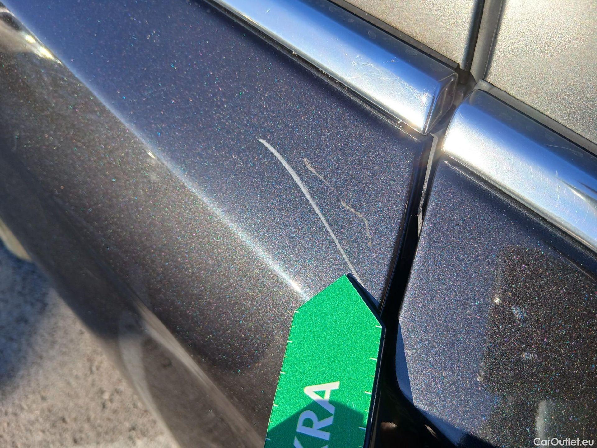  Bmw  Serie 5 BMW  / 2020 / 4P / sedán 520e #40