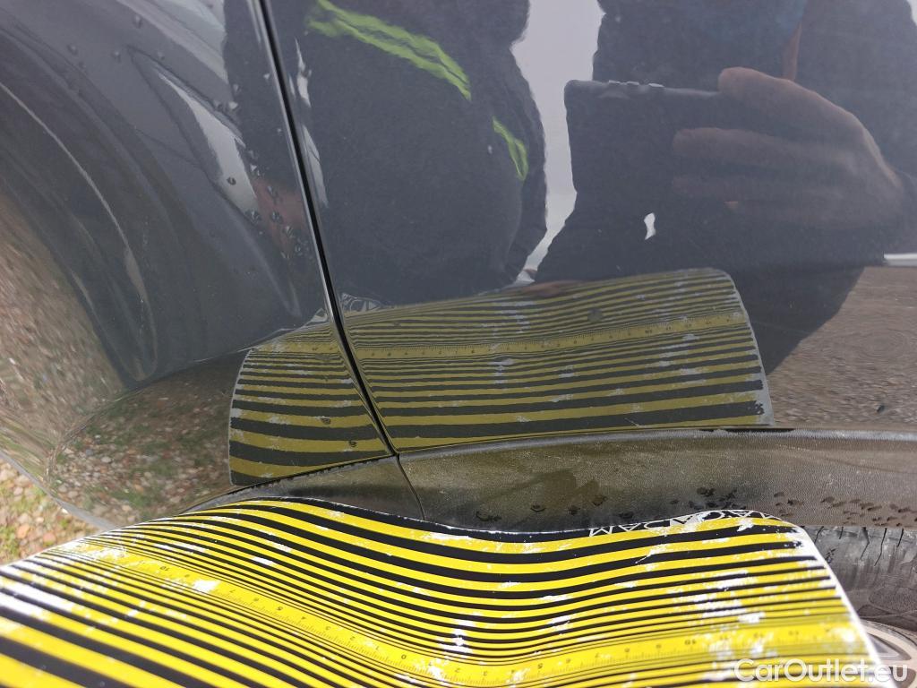  KIA  Sportage KIA  1.6MHEV Drive 100kW(136CV) 4x2(Crist Tintados) #62