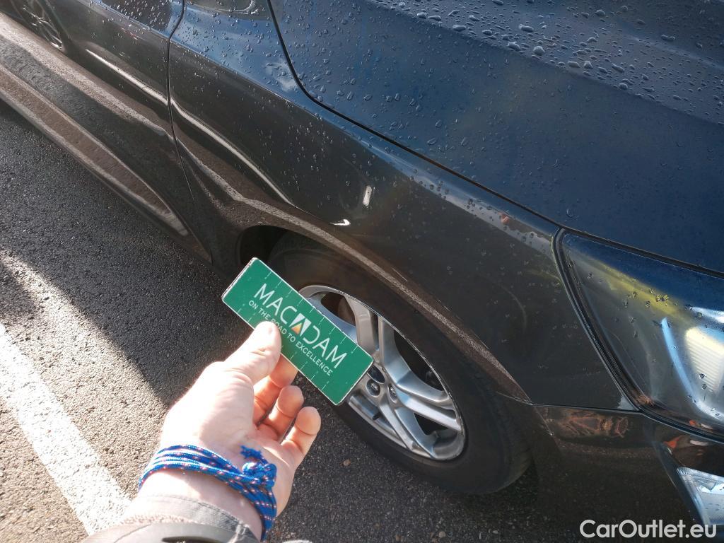  Ford  Focus FORD  / 2018 / 5P / familiar 1.0 Ecoboost 92kW Trend+ SB #42