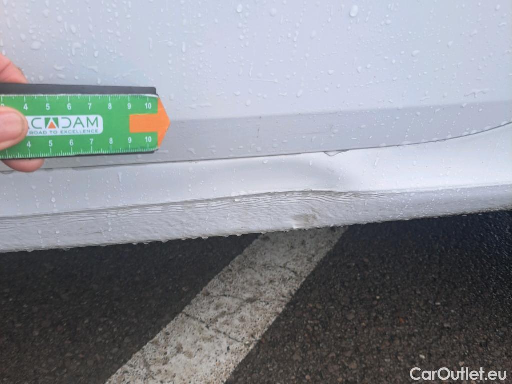  Skoda  KAMIQ SKODA  1.0 TSI 81kW (110CV) DSG Ambition #33