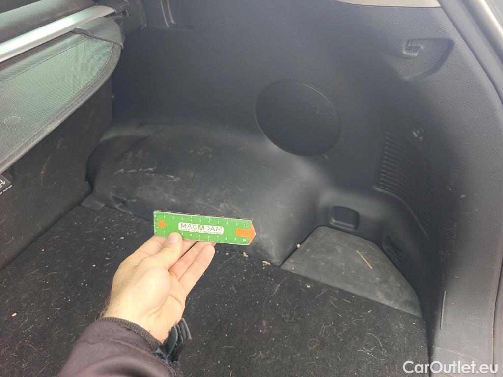  KIA  Sportage KIA  1.6MHEV Drive 100kW(136CV) 4x2(Crist Tintados) #38