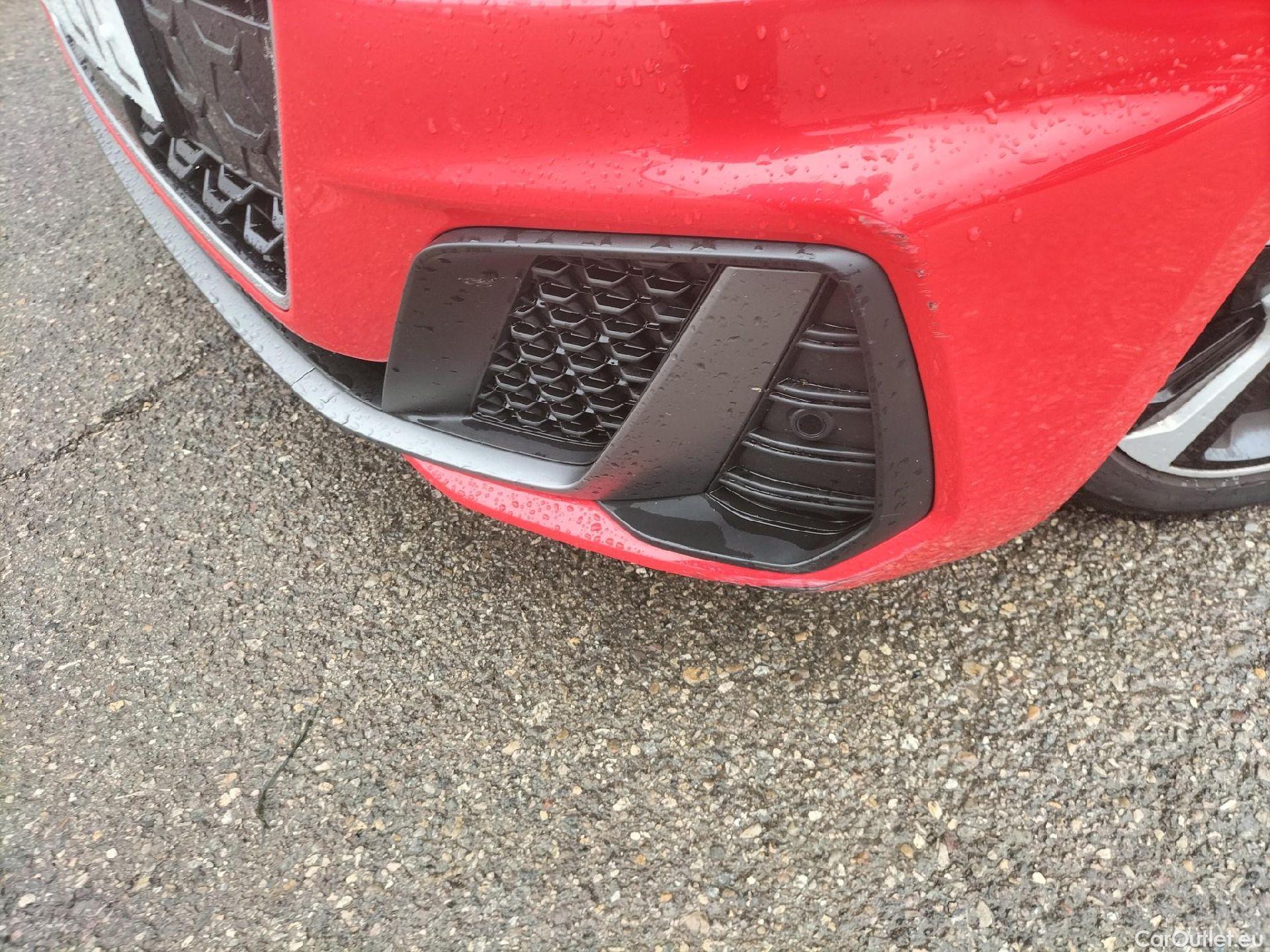  Audi  A1 Sportback AUDI A1 / 2018 / 5P / berlina con portón Sportback Adrenalin 25 TFSI 70kW (95CV)(SP)(SL) #4