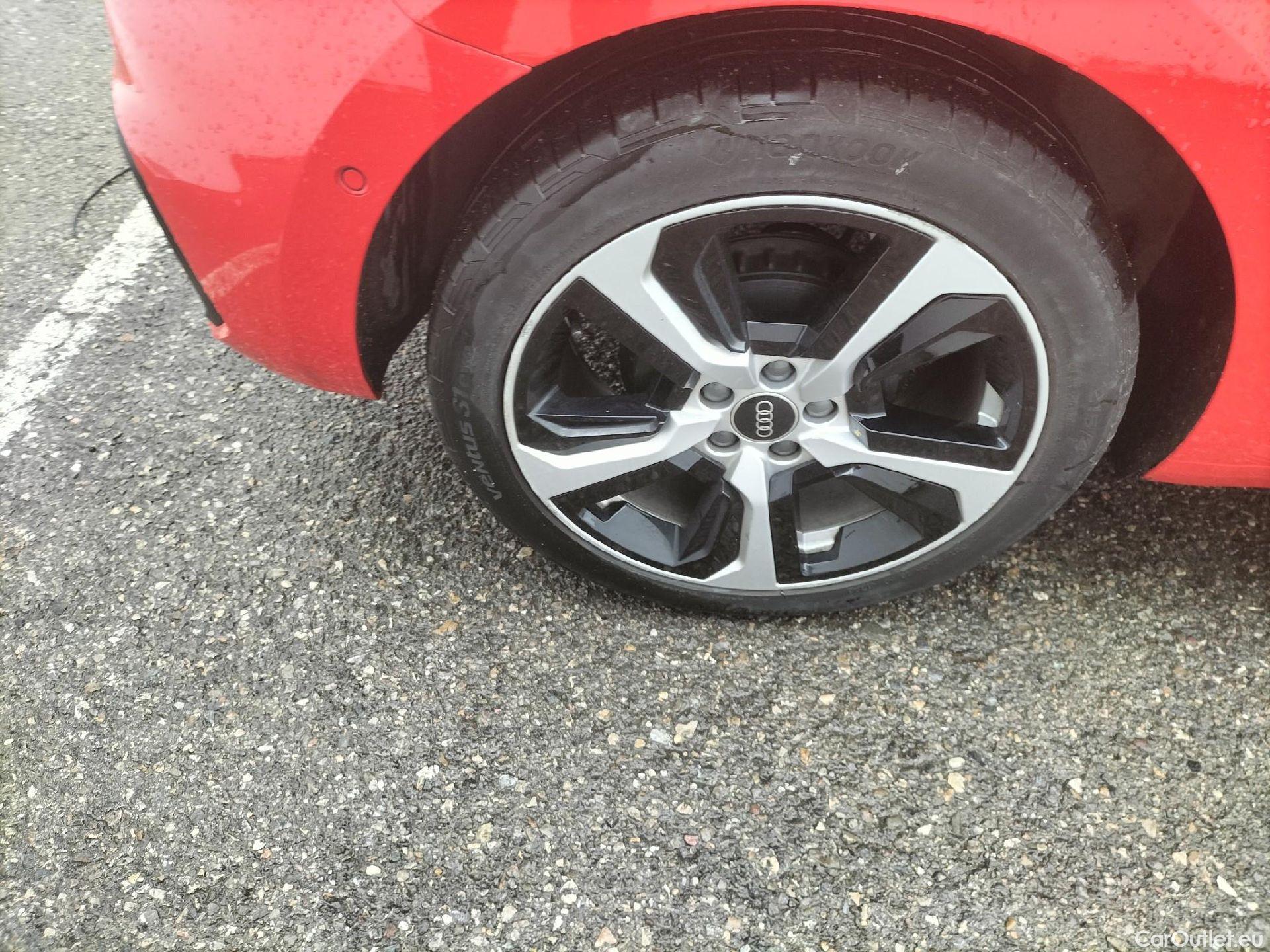  Audi  A1 Sportback AUDI A1 / 2018 / 5P / berlina con portón Sportback Adrenalin 25 TFSI 70kW (95CV)(SP)(SL) #39