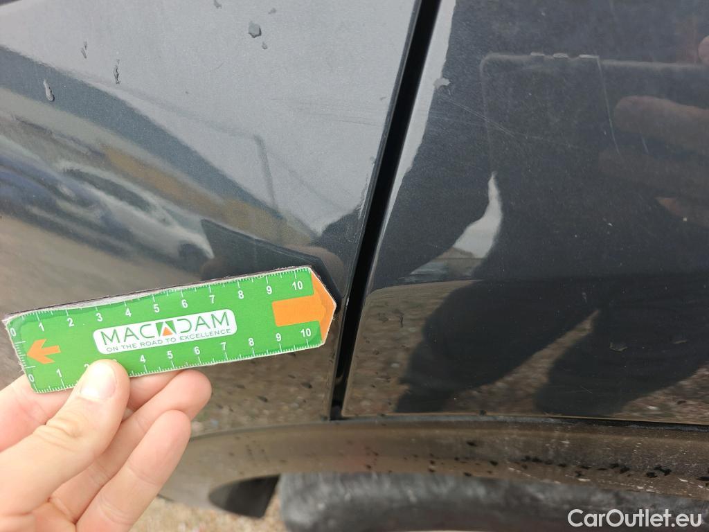  KIA  Sportage KIA  1.6MHEV Drive 100kW(136CV) 4x2(Crist Tintados) #57