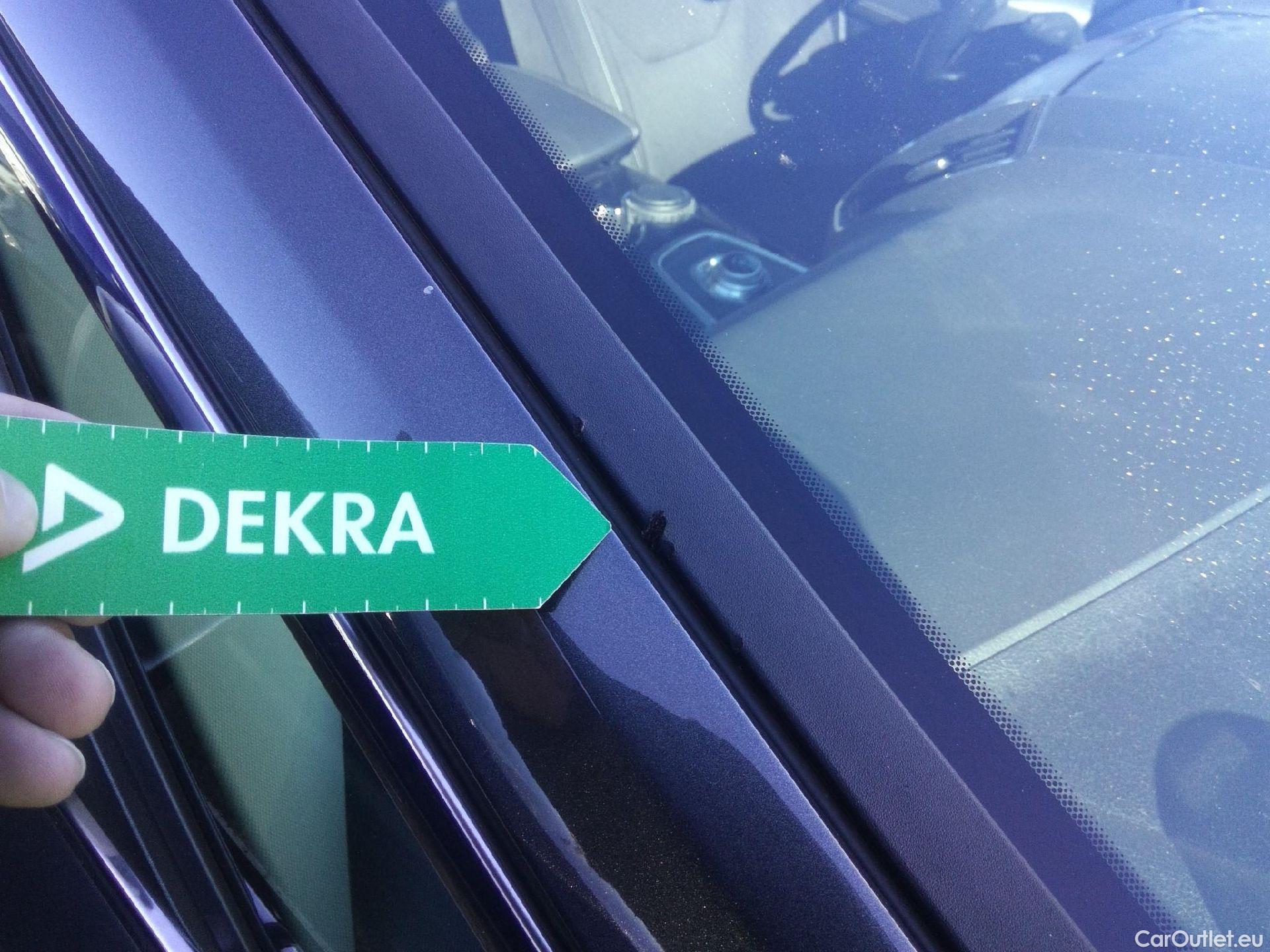  Ford  S-Max FORD  / 2010 / 5P / monovolumen 2.0 TDCi Panther 110kW Titanium Pow #28