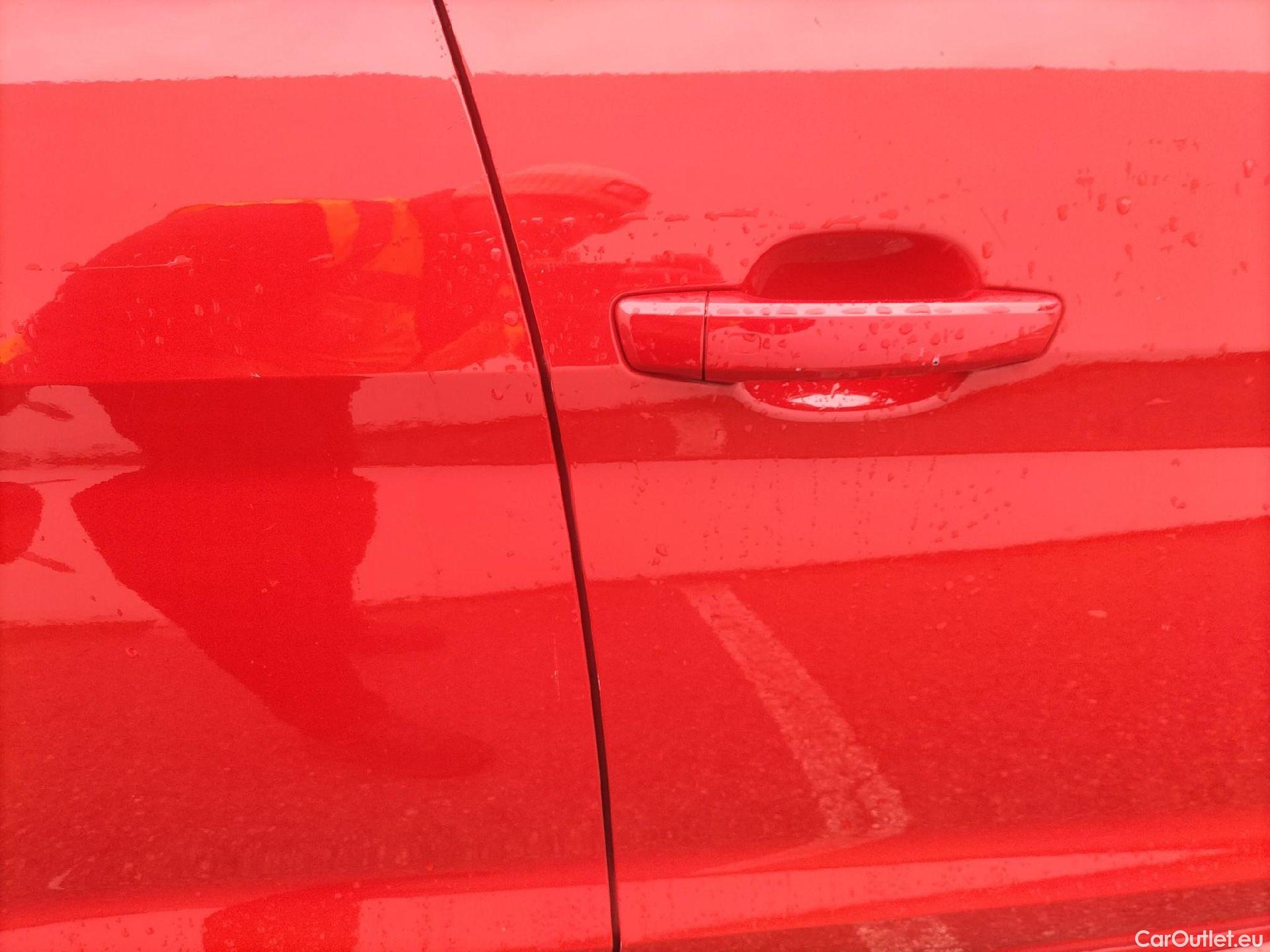  Audi  A1 Sportback AUDI A1 / 2018 / 5P / berlina con portón Sportback Adrenalin 25 TFSI 70kW (95CV)(SP)(SL) #48