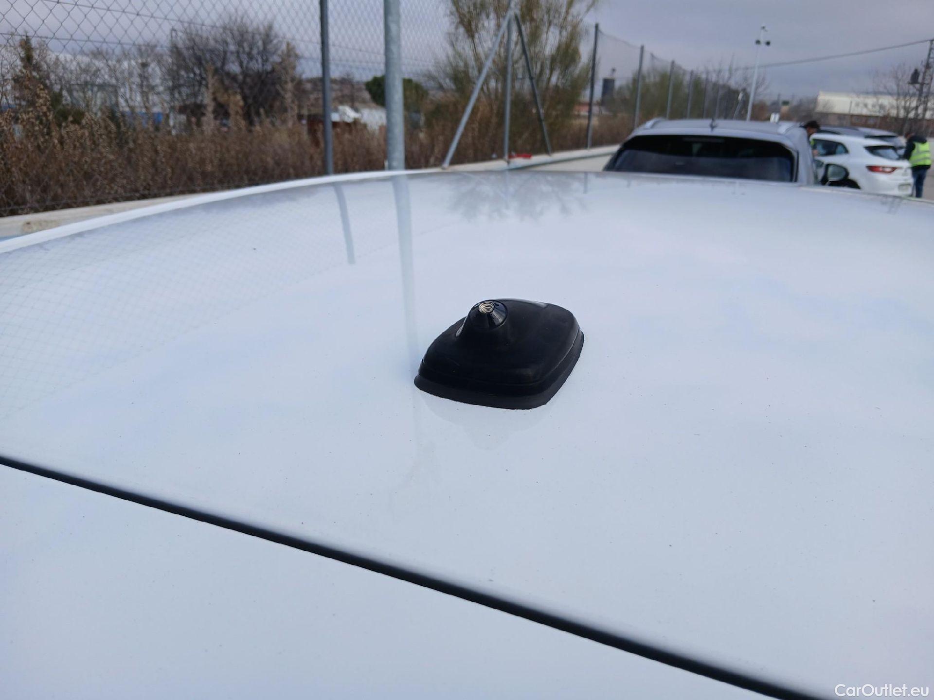  Volkswagen  T-CROSS VOLKSWAGEN  / 2018 / 5P / todoterreno Edition 1.0 TSI 70kW (95CV) #22