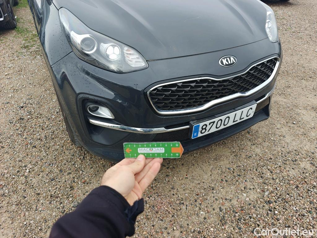  KIA  Sportage KIA  1.6MHEV Drive 100kW(136CV) 4x2(Crist Tintados) #47