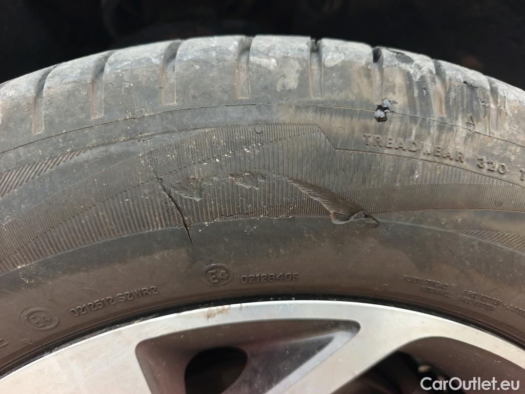  KIA  Sportage KIA  1.6MHEV Drive 100kW(136CV) 4x2(Crist Tintados) #12