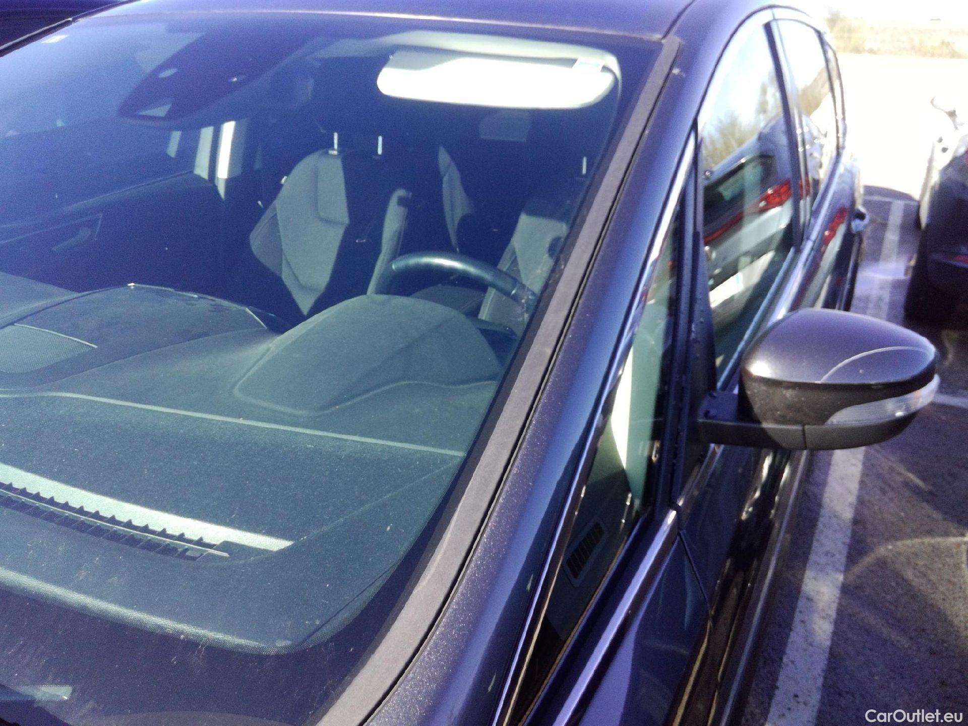  Ford  S-Max FORD  / 2010 / 5P / monovolumen 2.0 TDCi Panther 110kW Titanium Pow #30