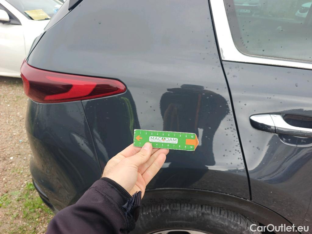  KIA  Sportage KIA  1.6MHEV Drive 100kW(136CV) 4x2(Crist Tintados) #60