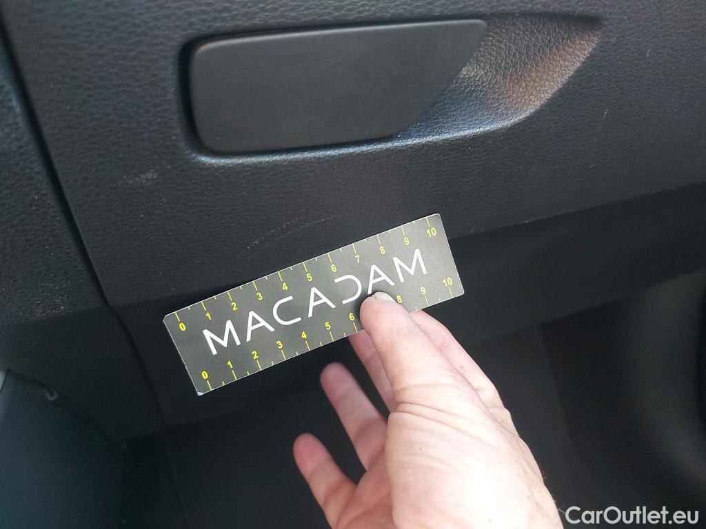  Audi  Q2 AUDI  / 2016 / 5P / todoterreno Design 30 TFSI 85kW (116CV) #8