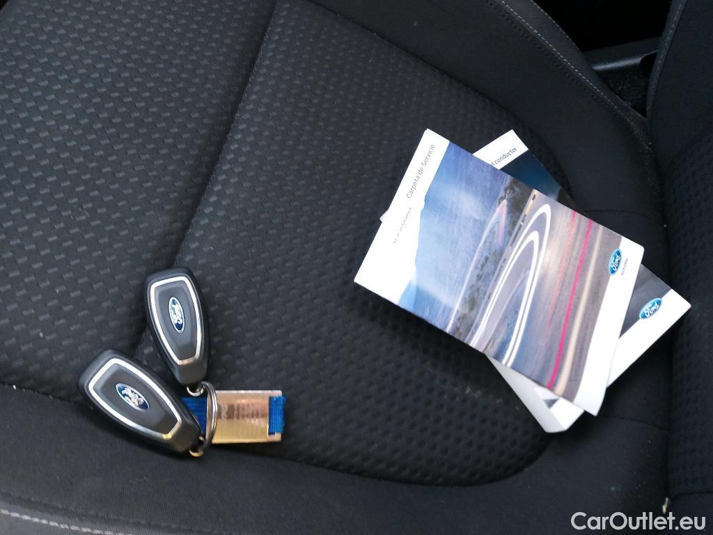  Ford  Focus FORD  / 2018 / 5P / familiar 1.0 Ecoboost 92kW Trend+ SB #30