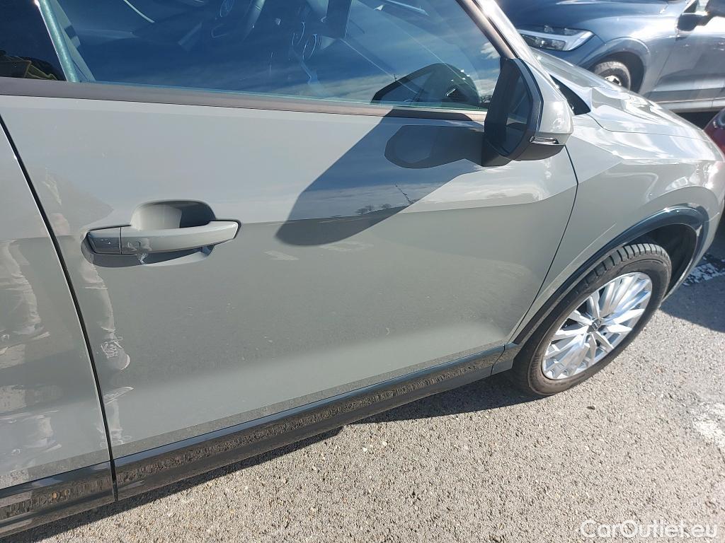  Audi  Q2 AUDI  / 2016 / 5P / todoterreno Design 30 TFSI 85kW (116CV) #3