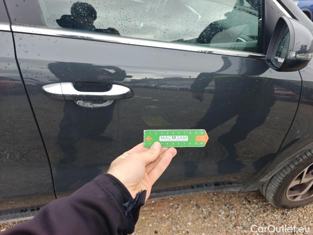  KIA  Sportage KIA  1.6MHEV Drive 100kW(136CV) 4x2(Crist Tintados) #25