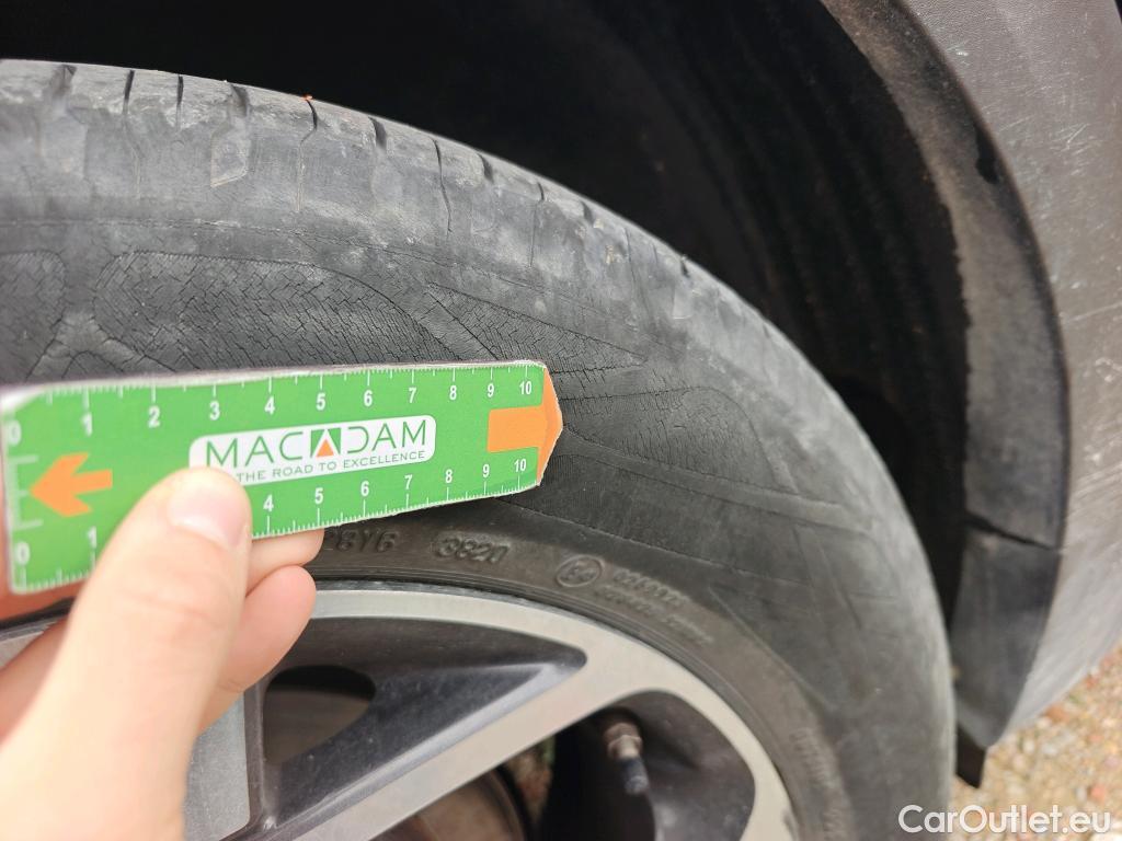  KIA  Sportage KIA  1.6MHEV Drive 100kW(136CV) 4x2(Crist Tintados) #10