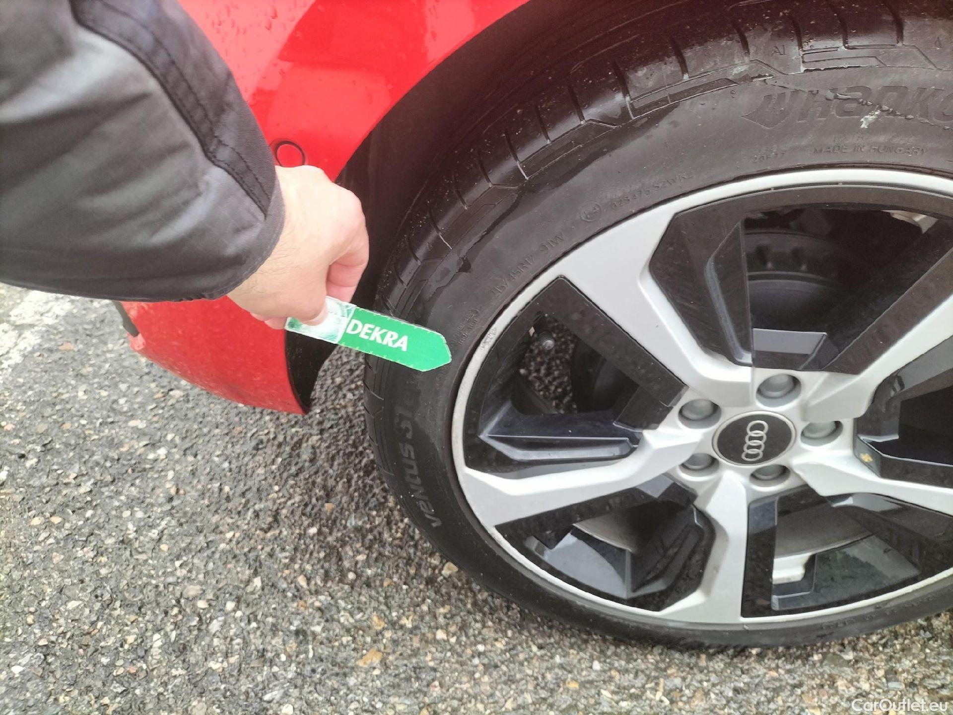  Audi  A1 Sportback AUDI A1 / 2018 / 5P / berlina con portón Sportback Adrenalin 25 TFSI 70kW (95CV)(SP)(SL) #40