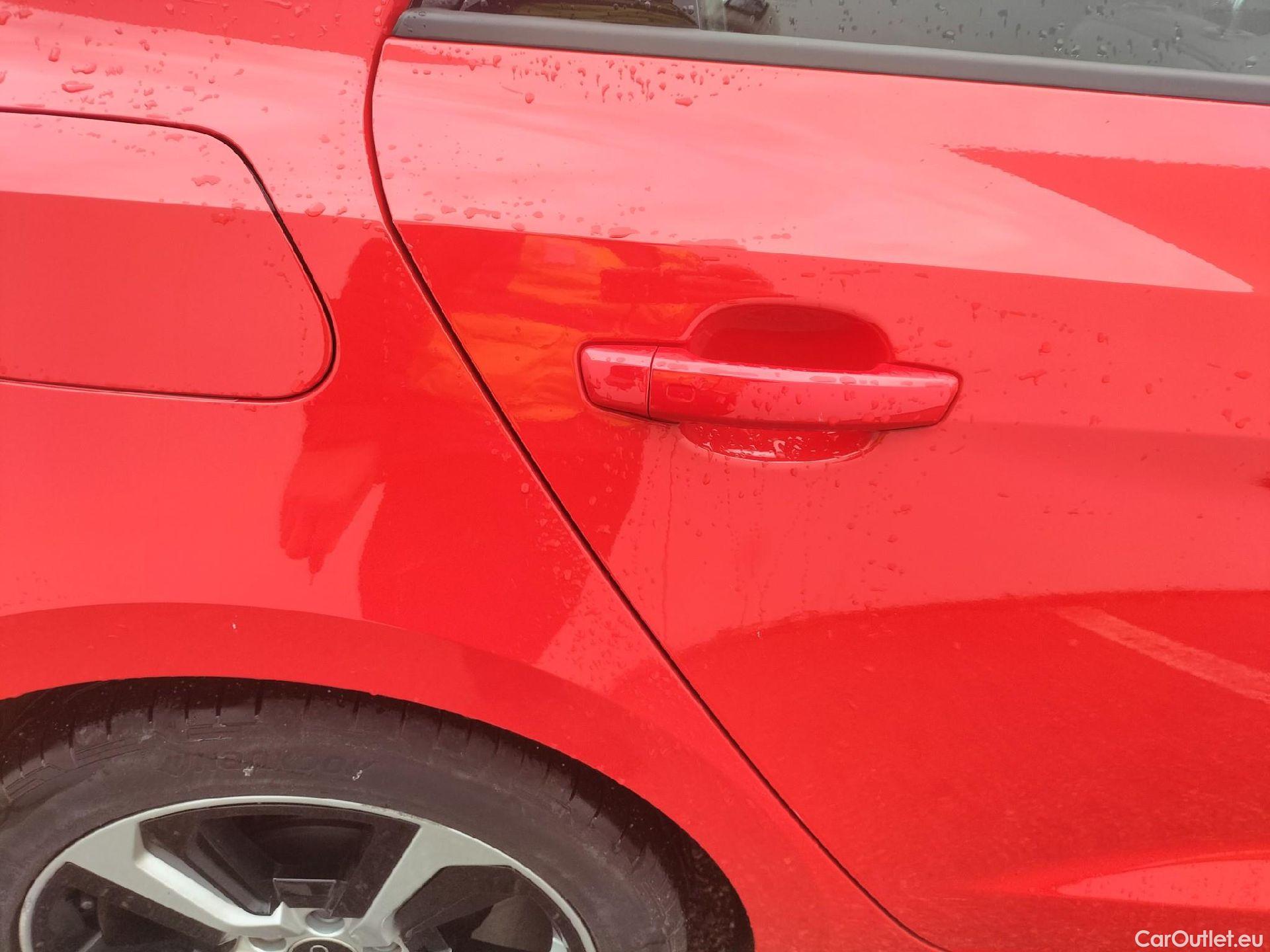  Audi  A1 Sportback AUDI A1 / 2018 / 5P / berlina con portón Sportback Adrenalin 25 TFSI 70kW (95CV)(SP)(SL) #44