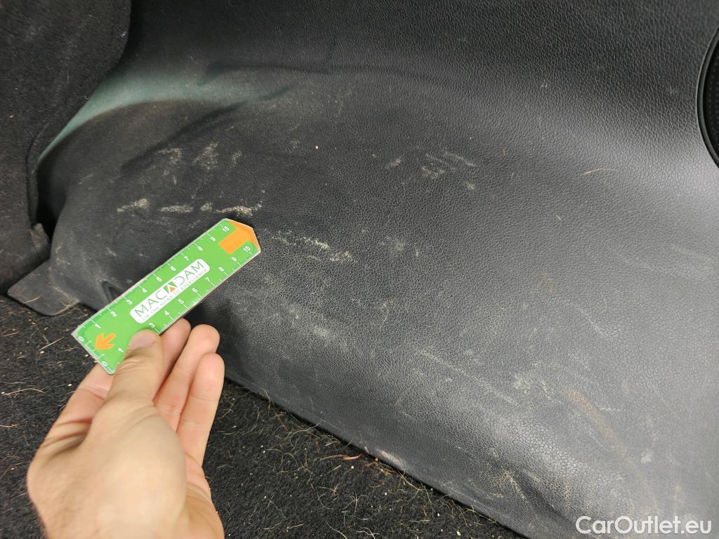  KIA  Sportage KIA  1.6MHEV Drive 100kW(136CV) 4x2(Crist Tintados) #39