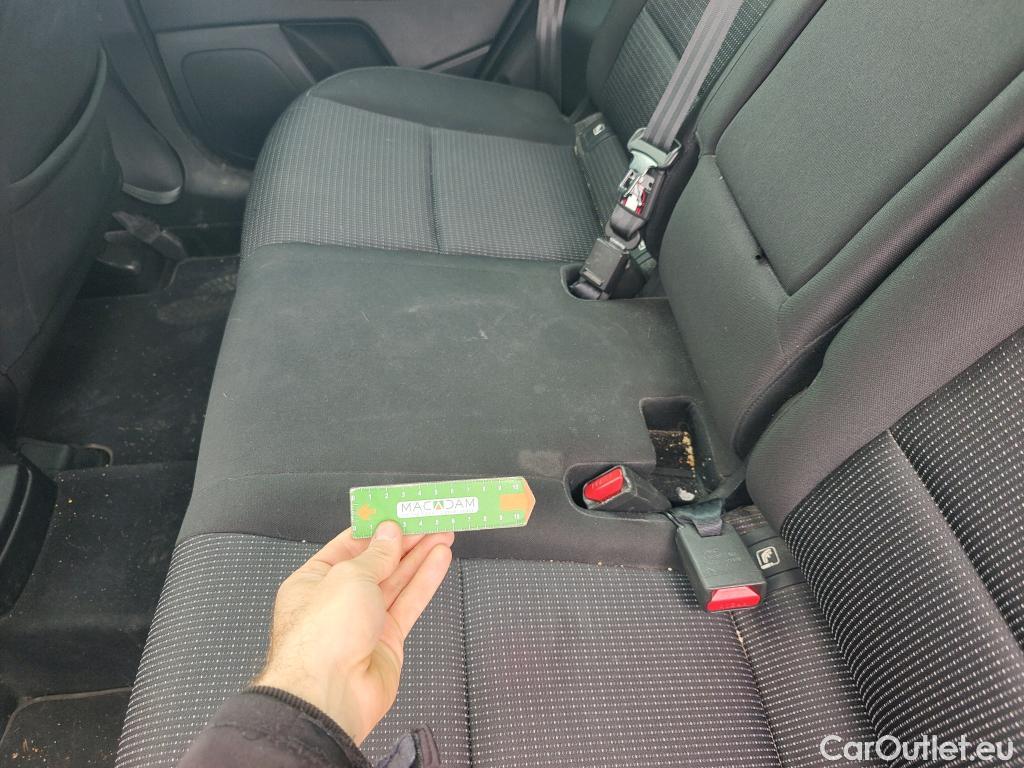  KIA  Sportage KIA  1.6MHEV Drive 100kW(136CV) 4x2(Crist Tintados) #32