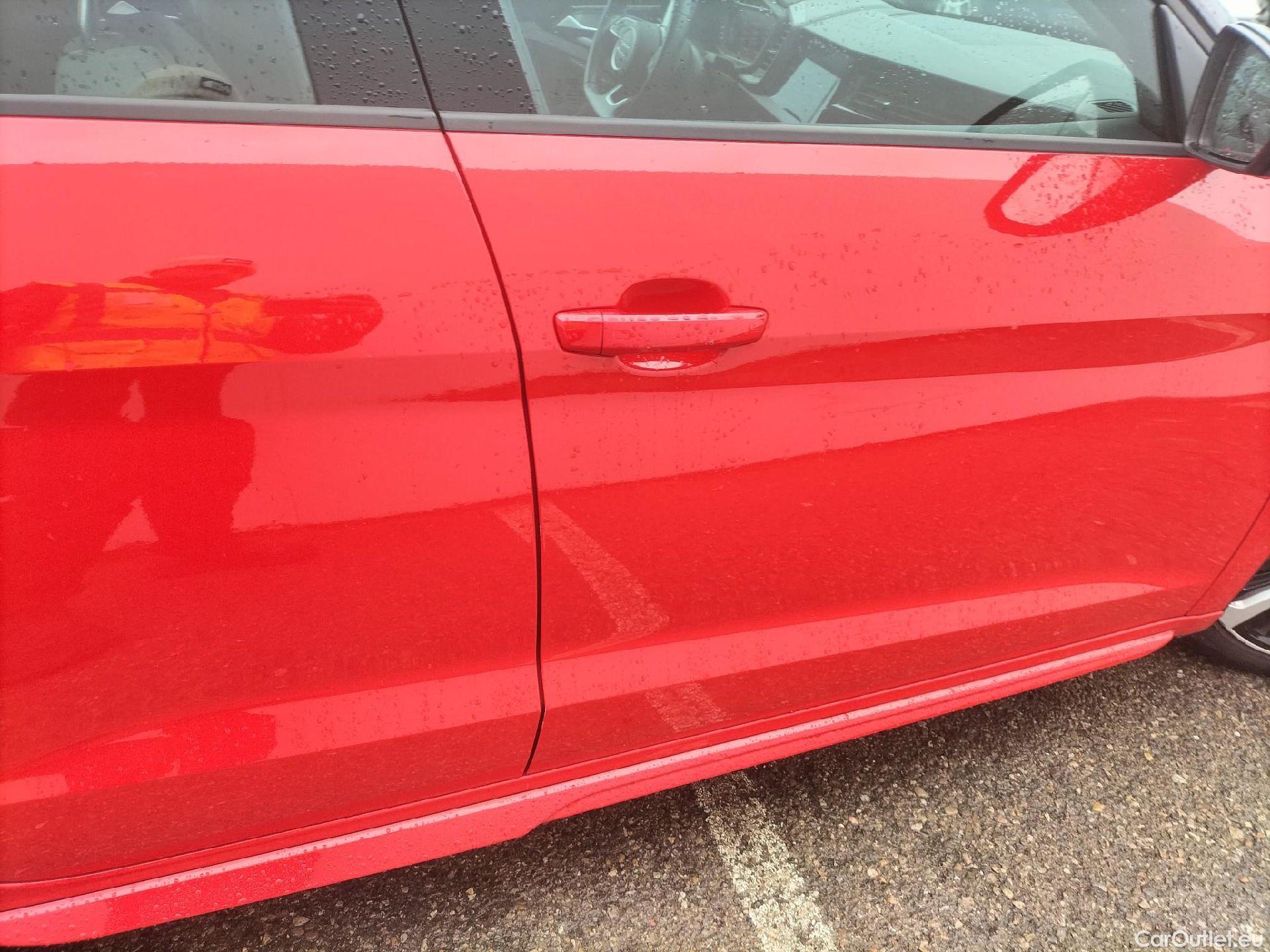  Audi  A1 Sportback AUDI A1 / 2018 / 5P / berlina con portón Sportback Adrenalin 25 TFSI 70kW (95CV)(SP)(SL) #46