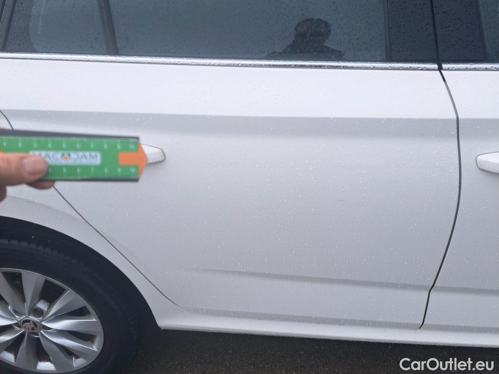  Skoda  KAMIQ SKODA  1.0 TSI 81kW (110CV) DSG Ambition #21