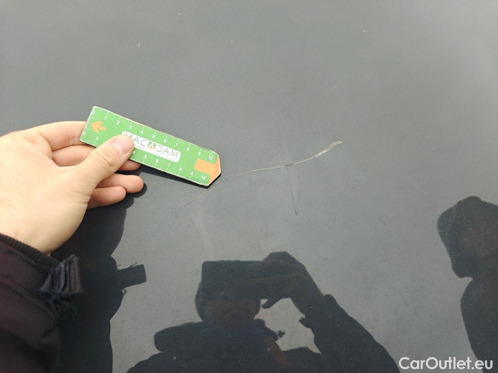  KIA  Sportage KIA  1.6MHEV Drive 100kW(136CV) 4x2(Crist Tintados) #22