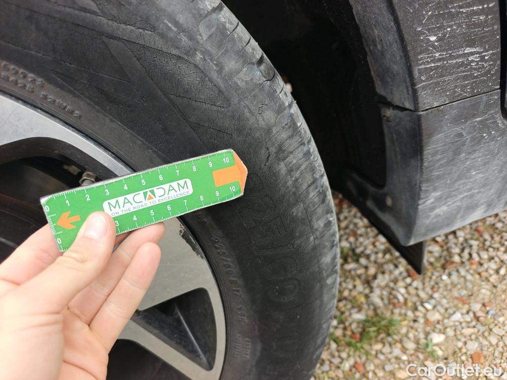  KIA  Sportage KIA  1.6MHEV Drive 100kW(136CV) 4x2(Crist Tintados) #8