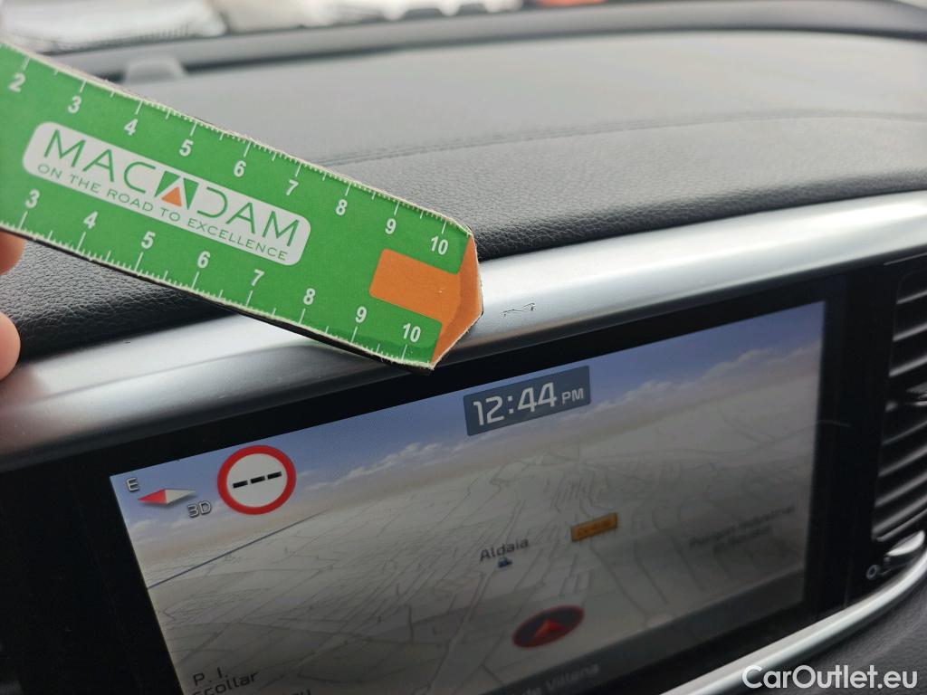  KIA  Sportage KIA  1.6MHEV Drive 100kW(136CV) 4x2(Crist Tintados) #29