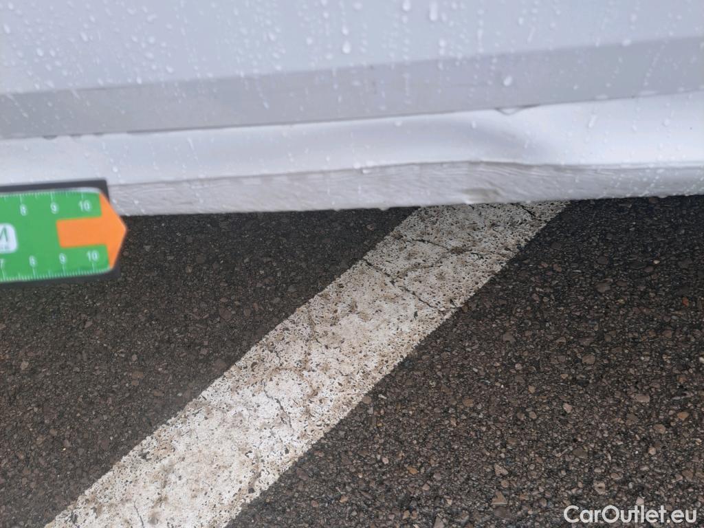  Skoda  KAMIQ SKODA  1.0 TSI 81kW (110CV) DSG Ambition #6