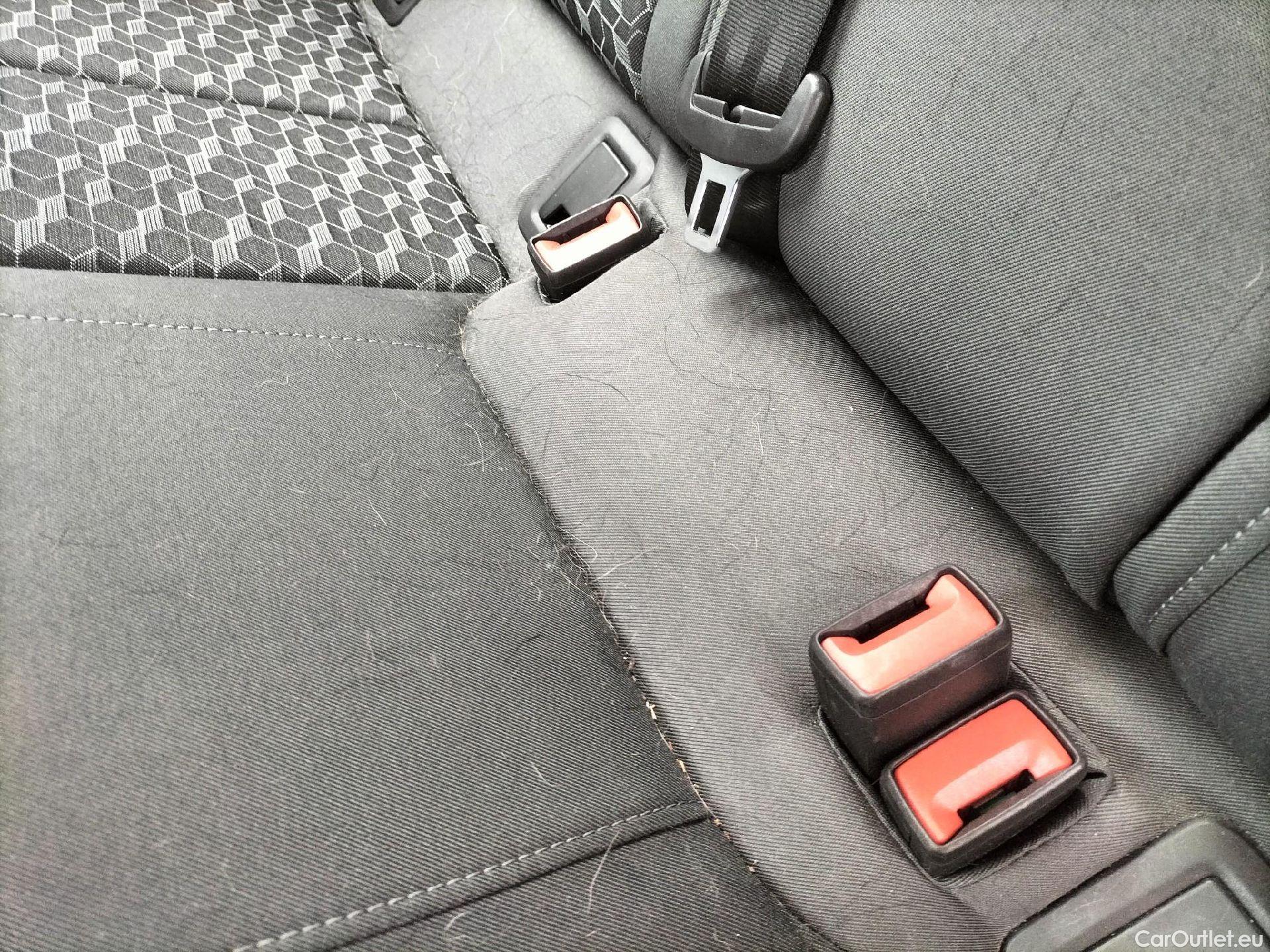  Audi  A1 Sportback AUDI A1 / 2018 / 5P / berlina con portón Sportback Adrenalin 25 TFSI 70kW (95CV)(SP)(SL) #28