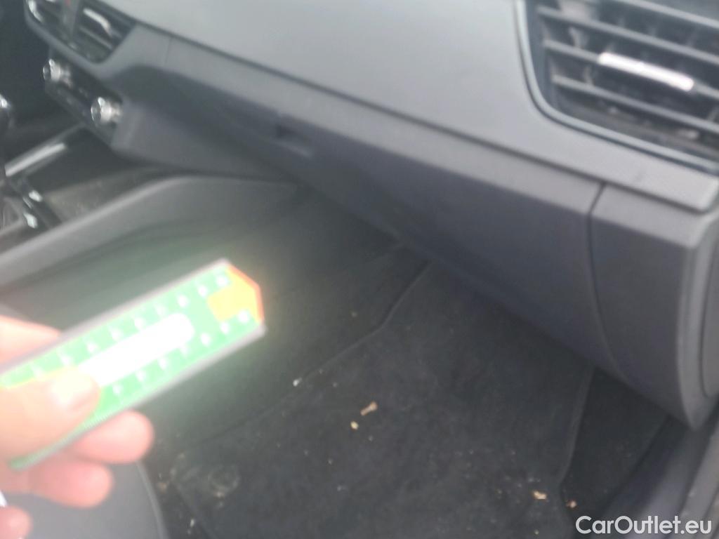  Skoda  KAMIQ SKODA  1.0 TSI 81kW (110CV) DSG Ambition #17