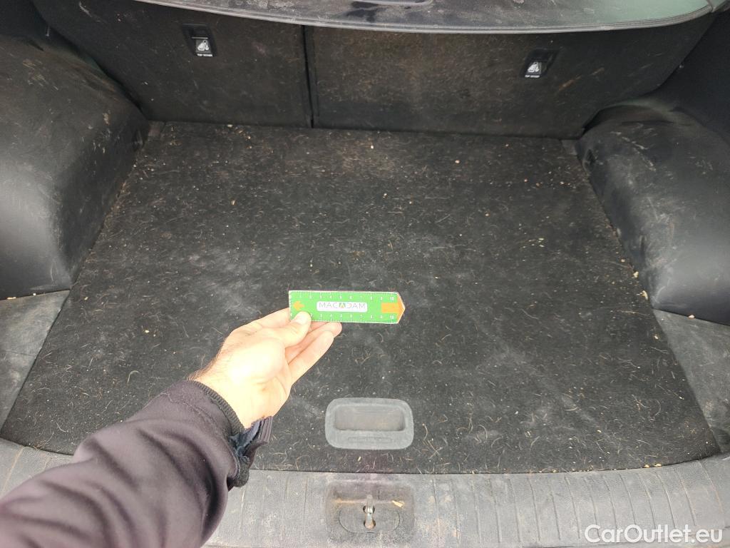  KIA  Sportage KIA  1.6MHEV Drive 100kW(136CV) 4x2(Crist Tintados) #30