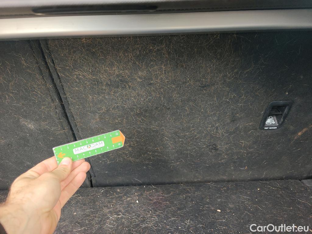  KIA  Sportage KIA  1.6MHEV Drive 100kW(136CV) 4x2(Crist Tintados) #31