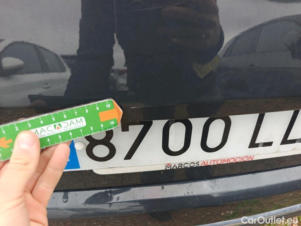  KIA  Sportage KIA  1.6MHEV Drive 100kW(136CV) 4x2(Crist Tintados) #3