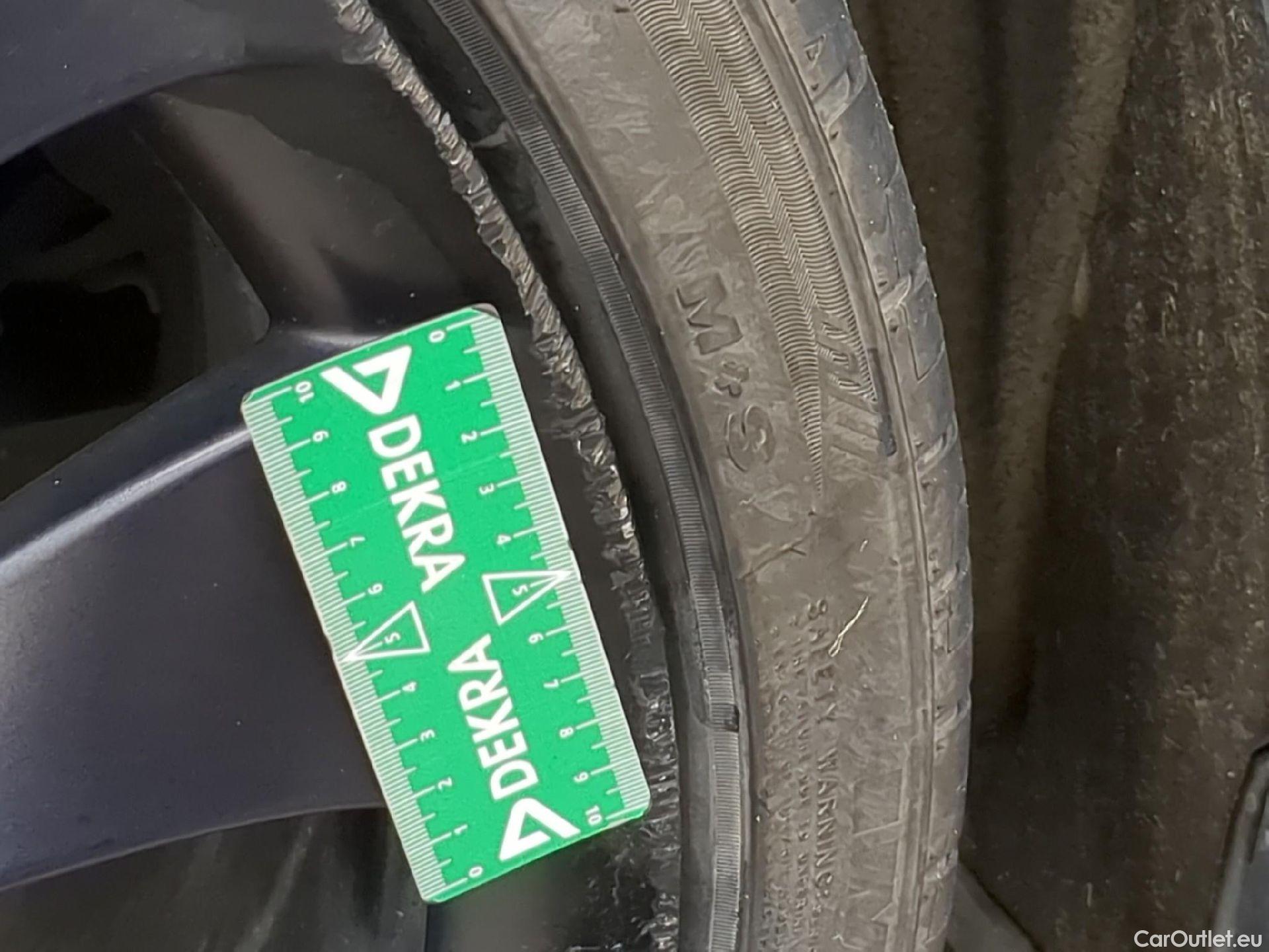  Tesla  Model Y TESLA  / 2020 / 5P / SUV Performance Dual Motor AWD #12