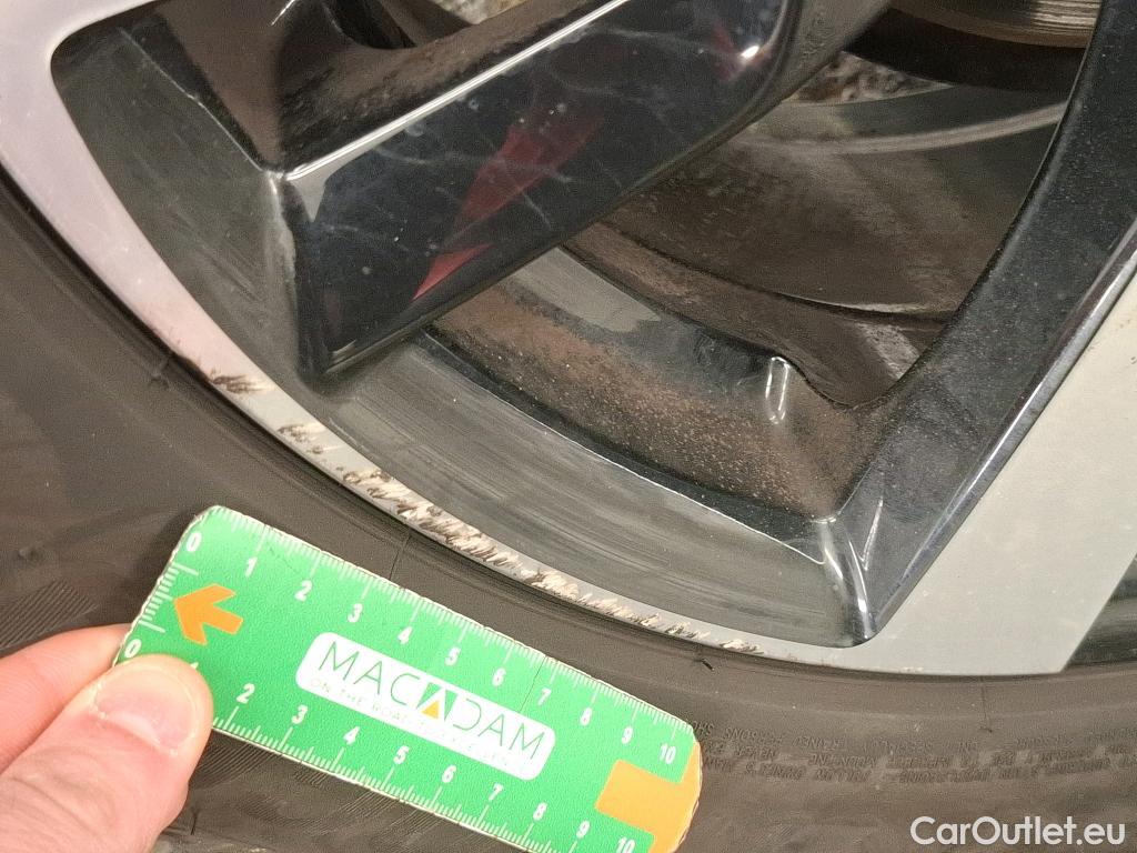  Peugeot  5008  GT Line 1.5 HDi 130CV BVA8 E6dT #32