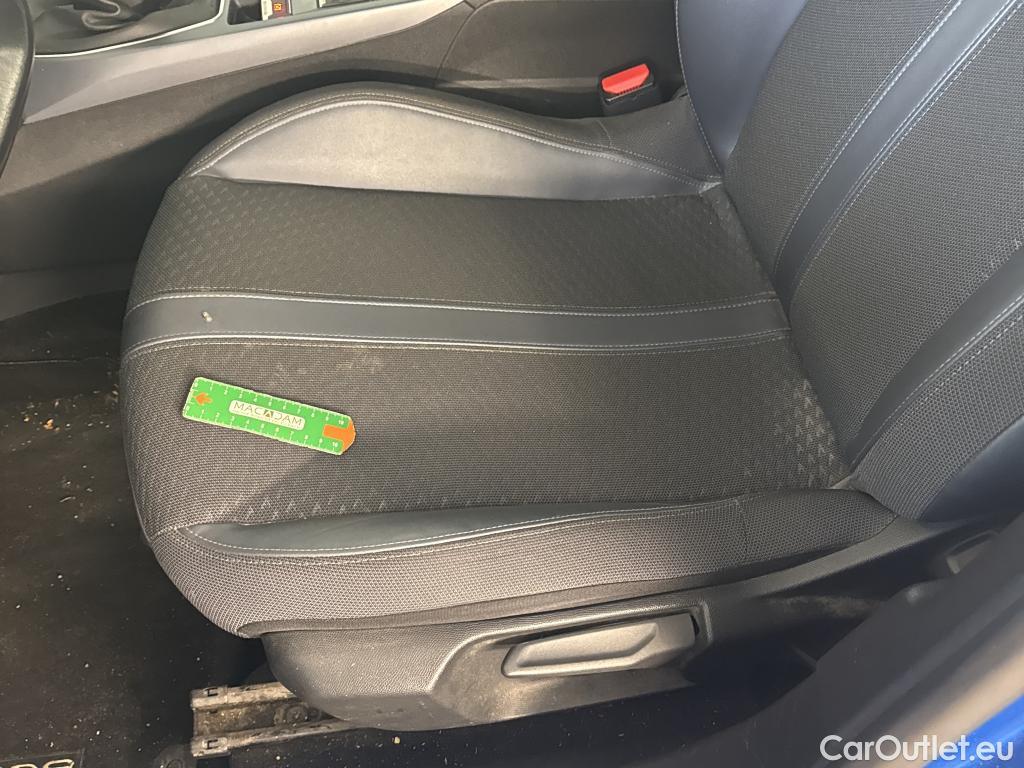  Peugeot  2008 PEUGEOT  / 2019 / 5P / Crossover 1.5 BLUEHDI 100 S&S ALLURE BUSINESS #3