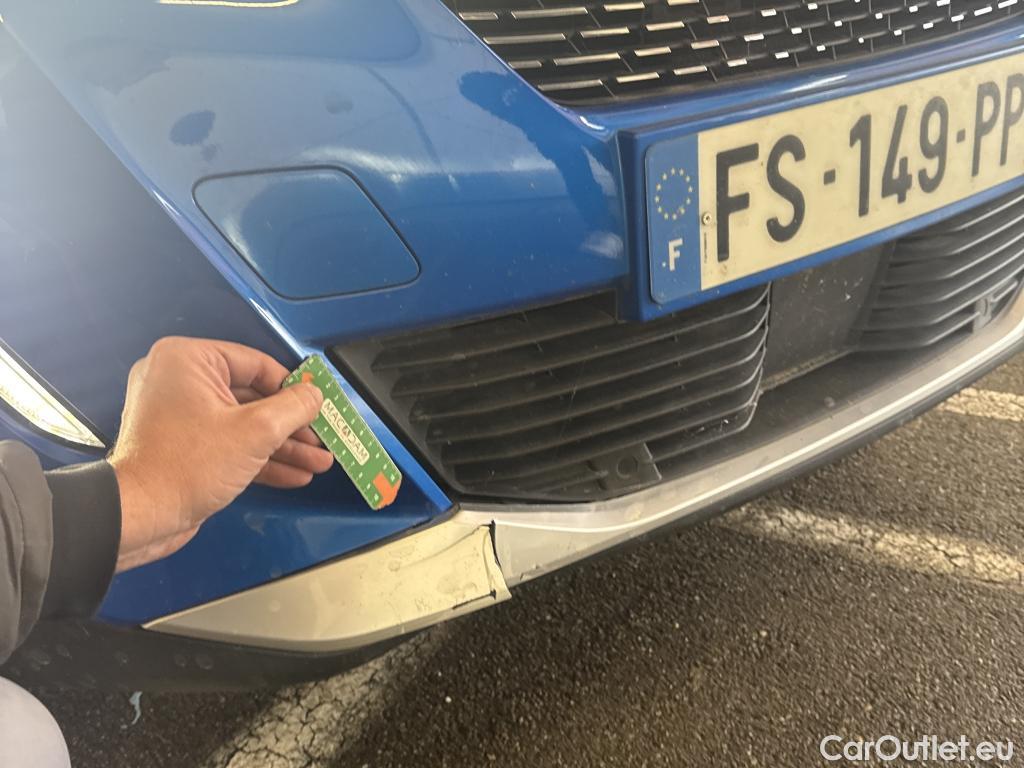  Peugeot  2008 PEUGEOT  / 2019 / 5P / Crossover 1.5 BLUEHDI 100 S&S ALLURE BUSINESS #11