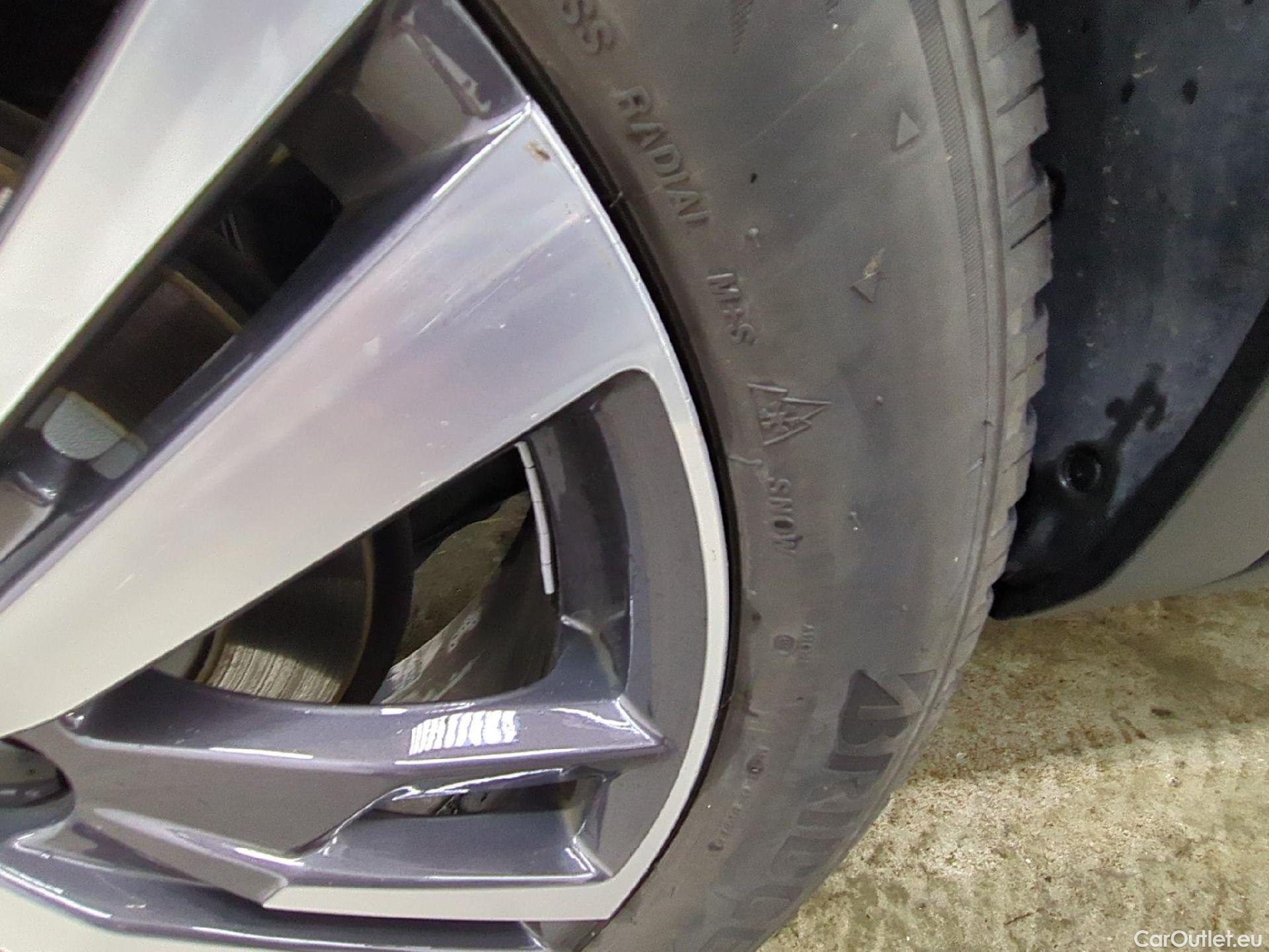  Peugeot  3008  Allure 1.5 HDi 130CV BVA8 E6d #4