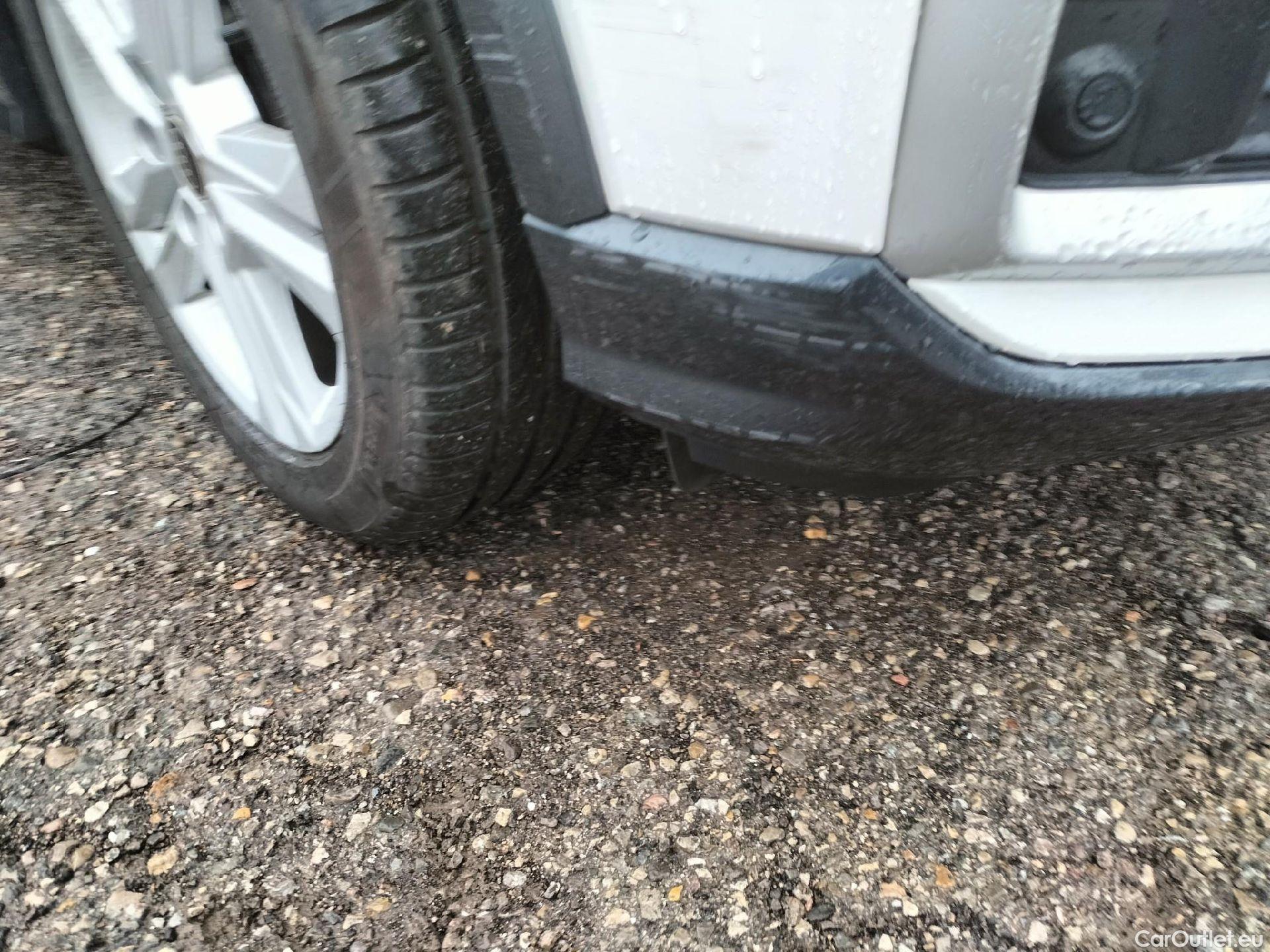  Audi  Q2 AUDI  / 2020 / 5P / todoterreno Advanced 35 TFSI 110kW (150CV) S tronic (AC) #9