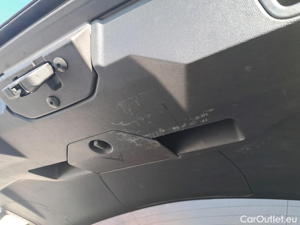  Peugeot  3008 PEUGEOT  / 2020 / 5P / todoterreno 1.5 BlueHDi 96kW (130CV) S&S Active Pack (AC3) #15