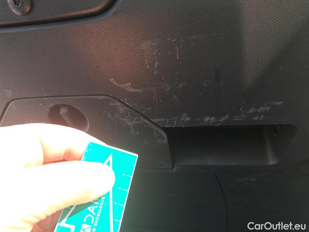  Peugeot  3008 PEUGEOT  / 2020 / 5P / todoterreno 1.5 BlueHDi 96kW (130CV) S&S Active Pack (AC3) #16