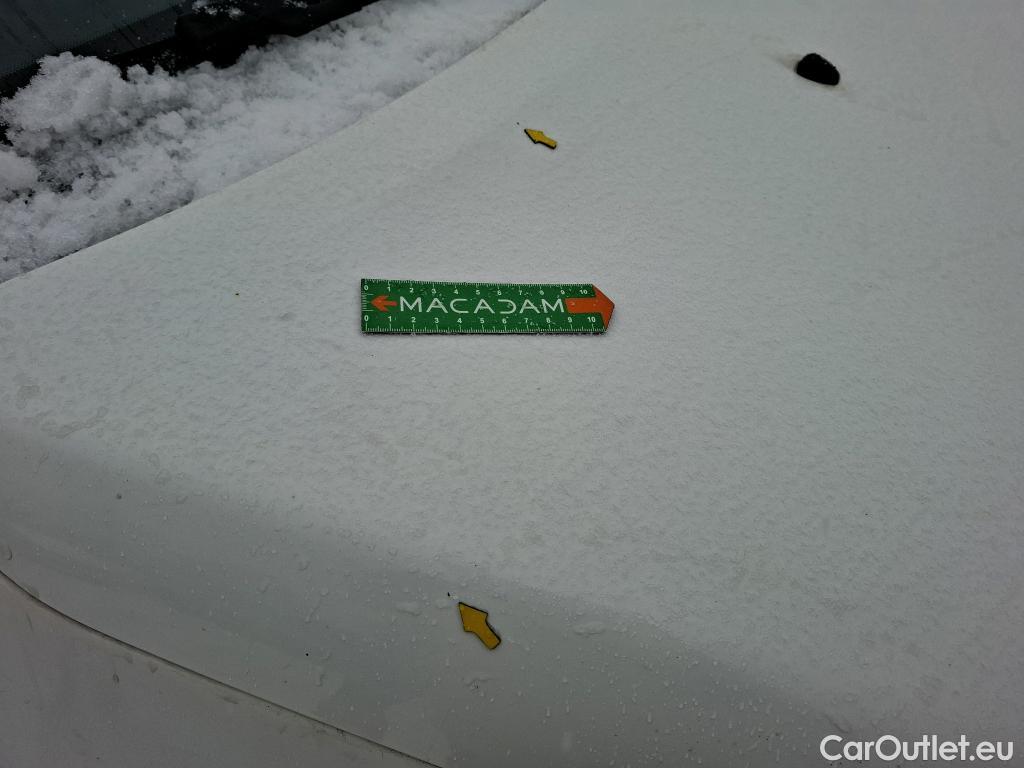  Citroen  C3 CITROEN  / 2016 / 5P / Berline PureTech 110 S&S BVM Shine Business #4