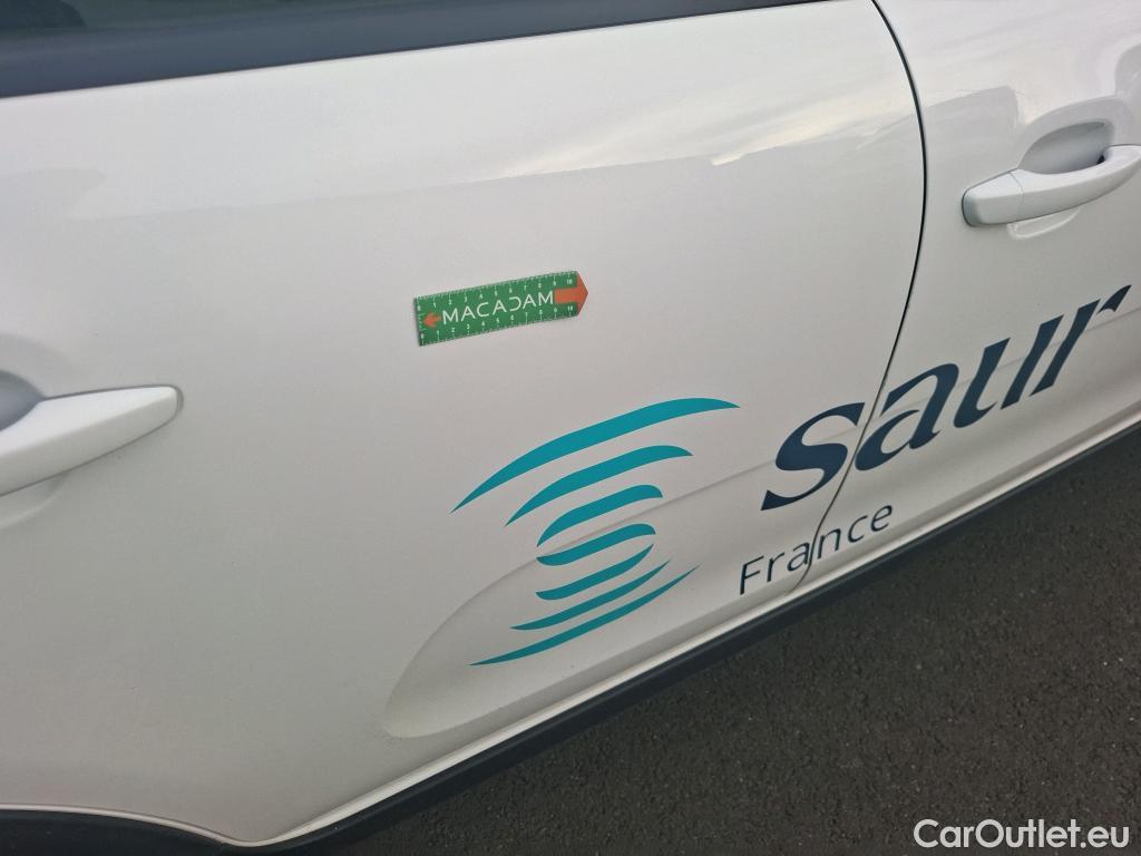  Citroen  C3 CITROEN  Société VU 5p Berline BlueHDi 100 S&S BVM Feel #34