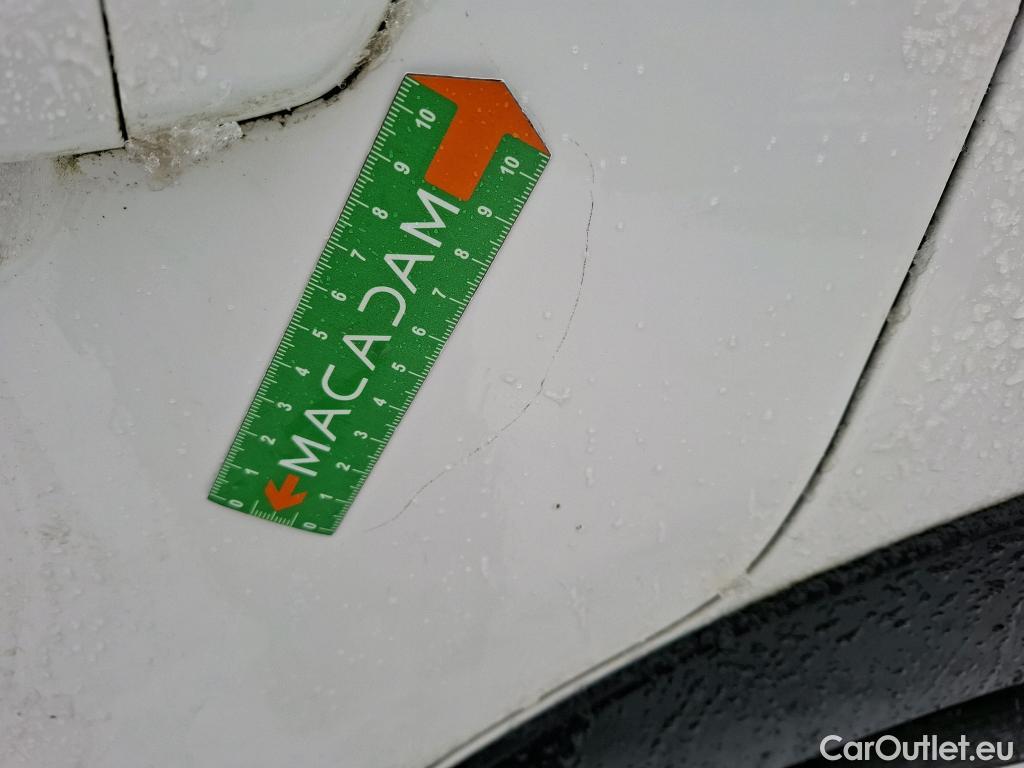  Citroen  C3 CITROEN  / 2016 / 5P / Berline PureTech 110 S&S BVM Shine Business #13