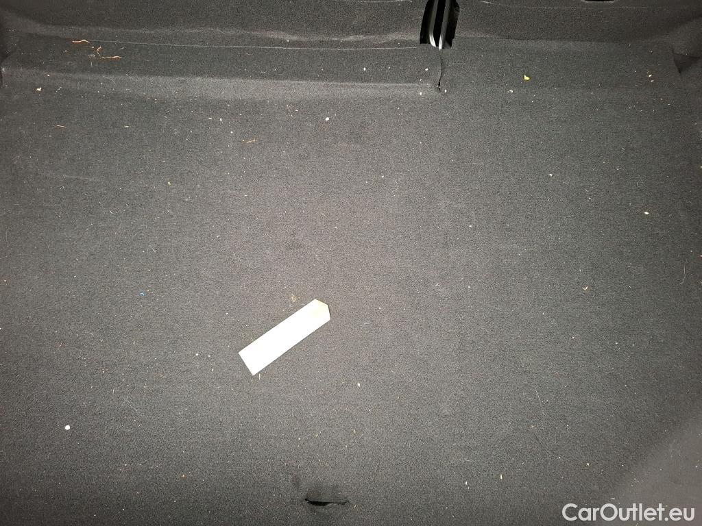  Citroen  C3 CITROEN  / 2016 / 5P / Berline PureTech 110 S&S BVM Shine Business #9