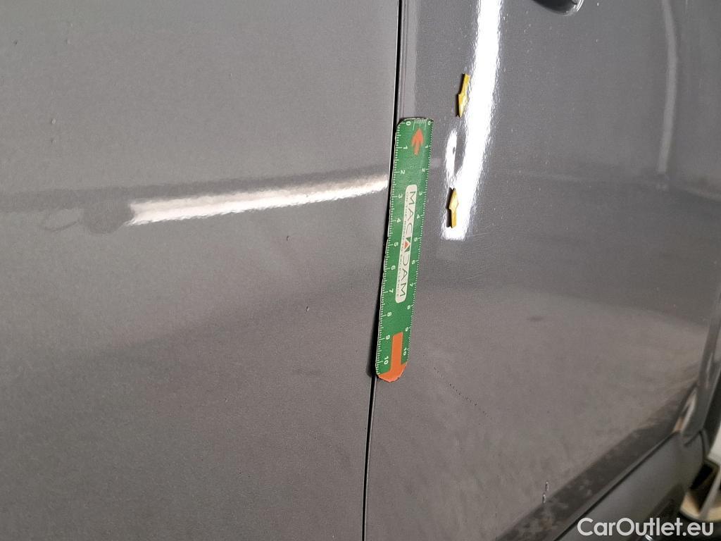  Citroen  C4 CITROEN  / 2020 / 5P / Berline PureTech 100 S&S BVM6 Live Pack Business #23